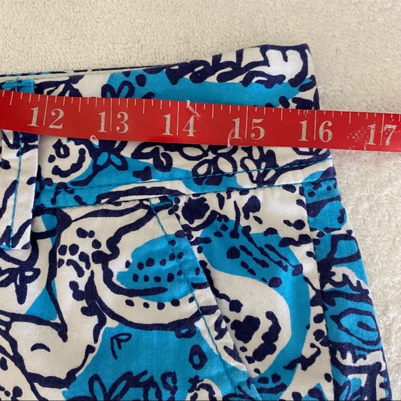 Lilly Pulitzer Walsh Shorts in Hippy Happy Shake Print Sz 4 - Picture 9 of 13